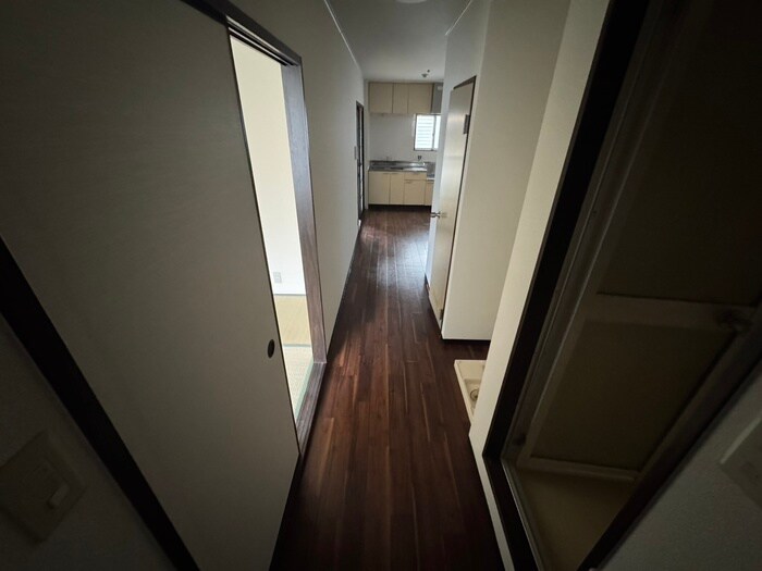 物件内観写真20　(廊下)