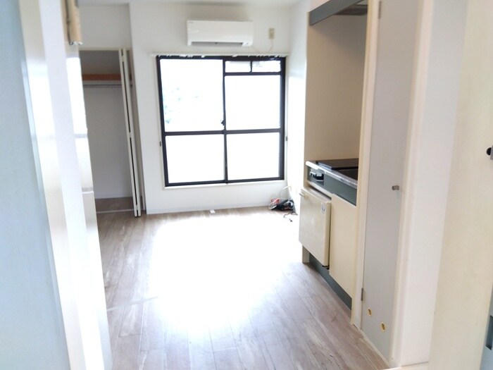 物件内観写真8　(居室)