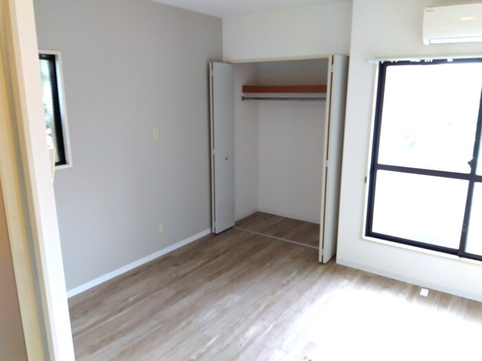 物件内観写真12　(収納)