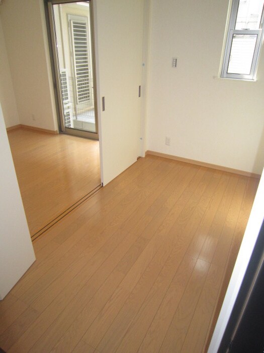 物件内観写真15　(居室)