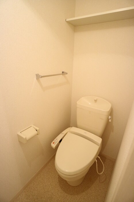 物件内観写真8　(トイレ)