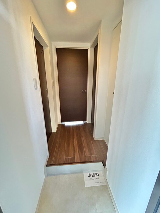物件内観写真18　(玄関)