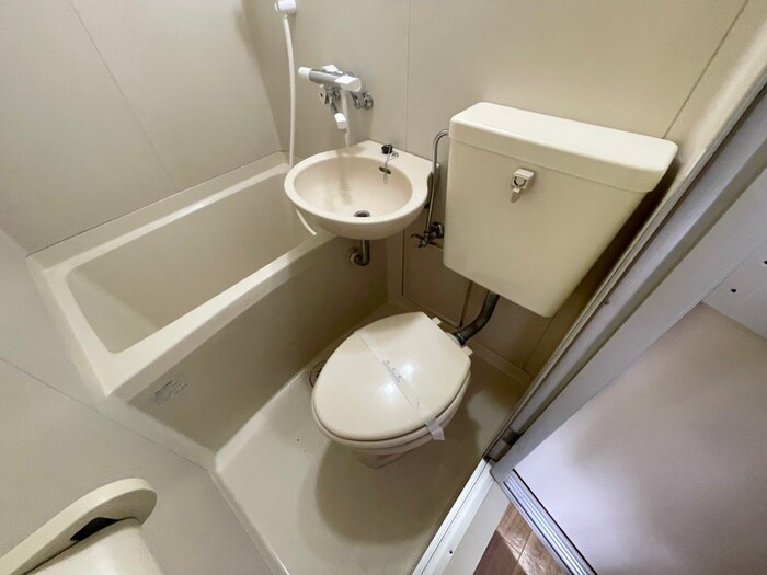 物件内観写真12　(トイレ)