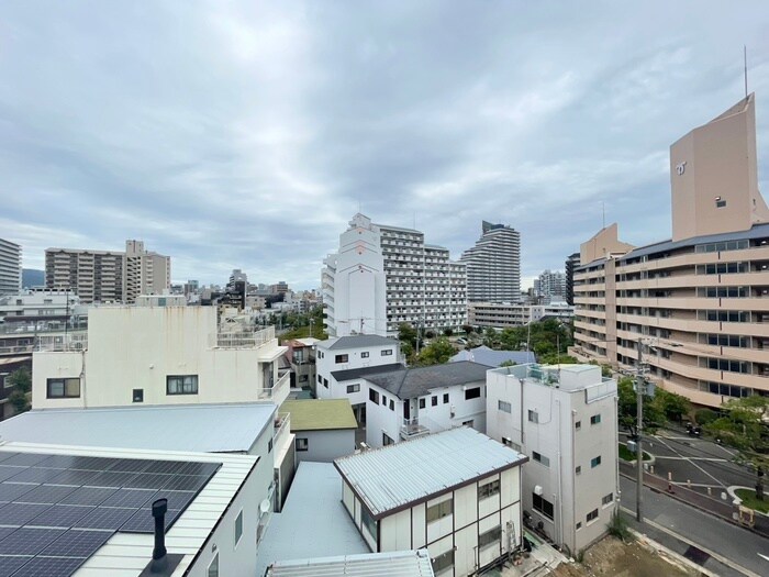 物件内観写真16　(室内からの展望)