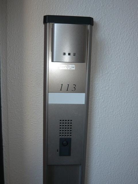 物件内観写真7　(玄関)