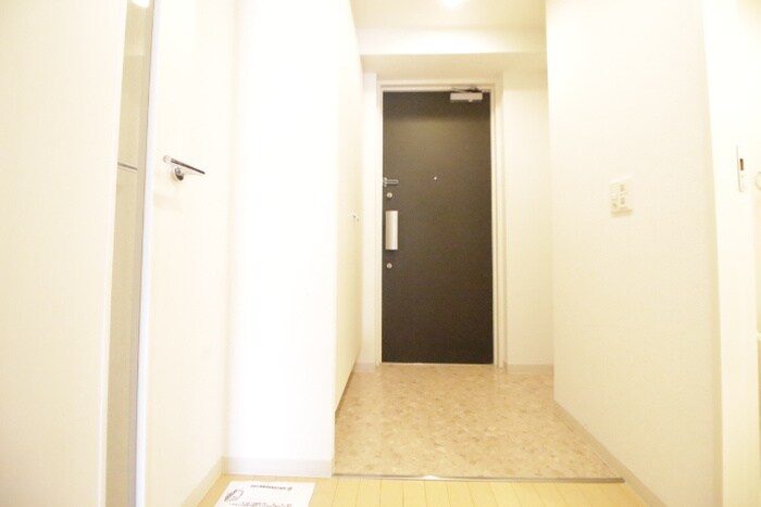 物件内観写真15　(玄関)