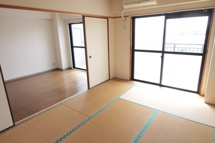 物件内観写真9　(居室)