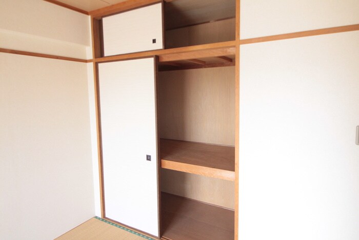 物件内観写真15　(収納)