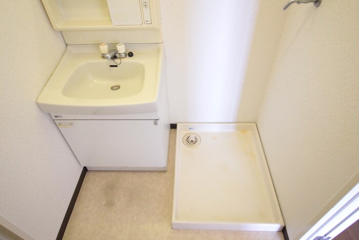 物件内観写真18　(洗濯機置場)