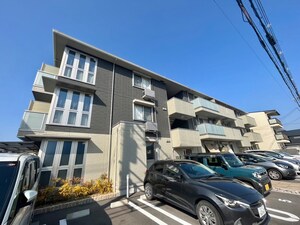 シャンブルドシャーム外観写真