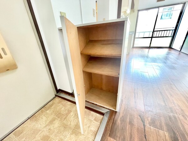 靴箱