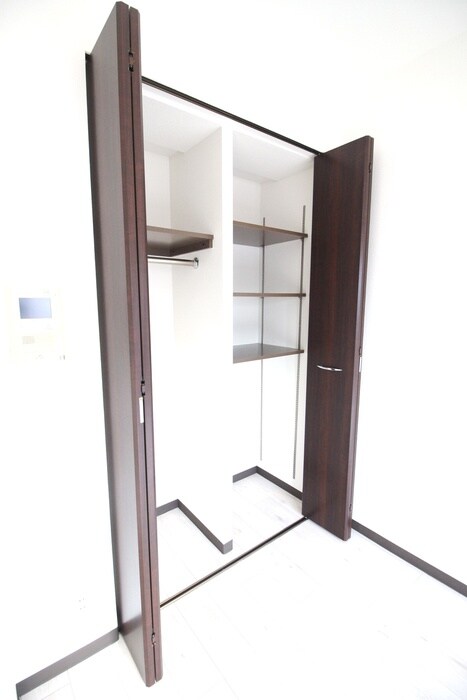 物件内観写真12　(収納)