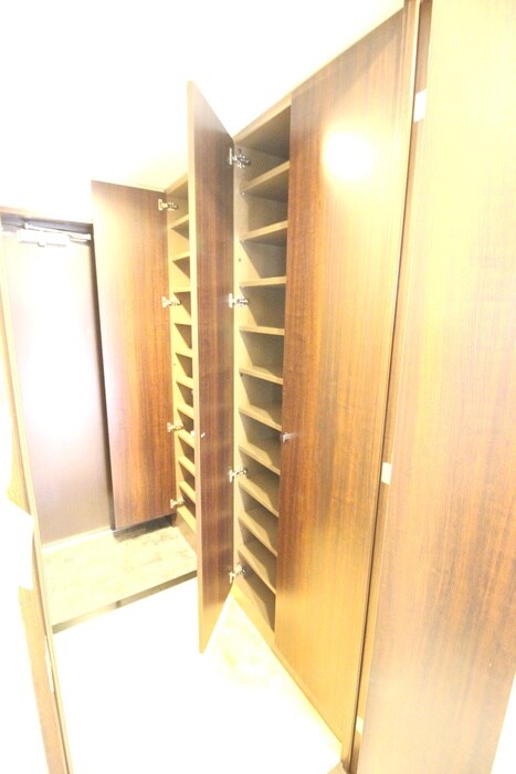 物件内観写真16　(靴箱)