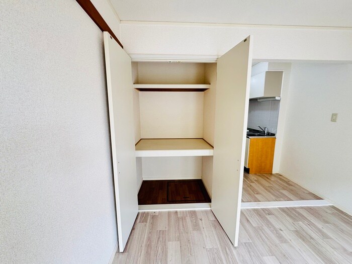 物件内観写真13　(収納)