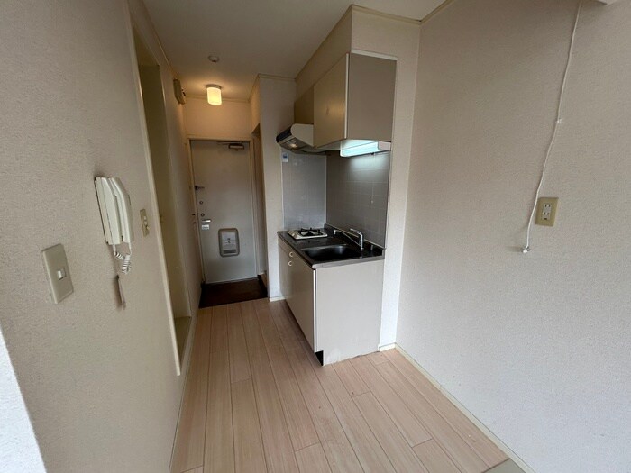 物件内観写真13　(廊下)