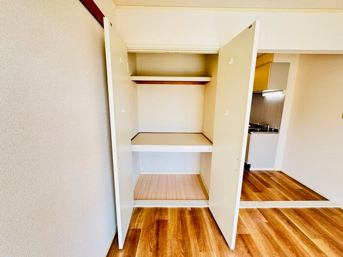 物件内観写真13　(収納)