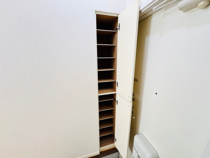 物件内観写真16　(靴箱)