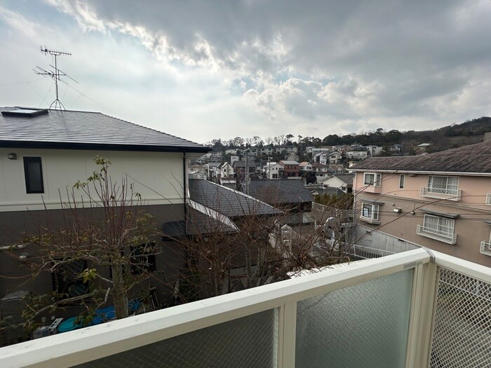 物件内観写真16　(室内からの展望)