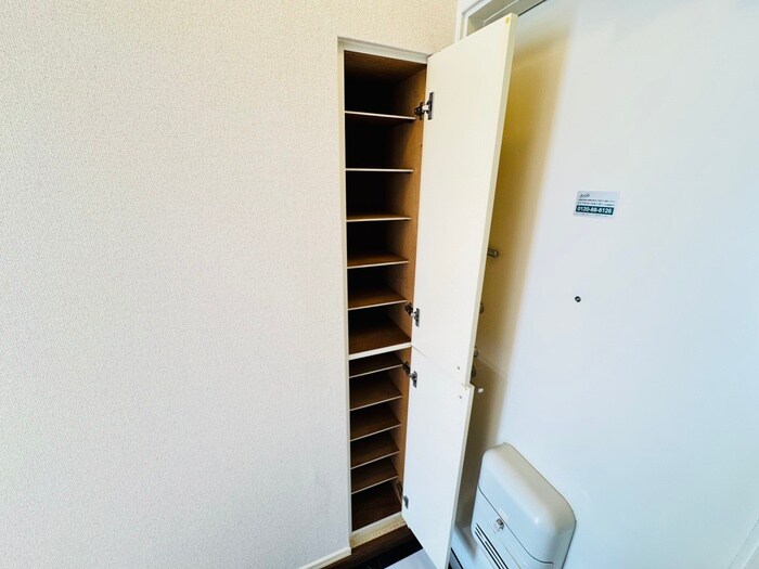 物件内観写真16　(靴箱)