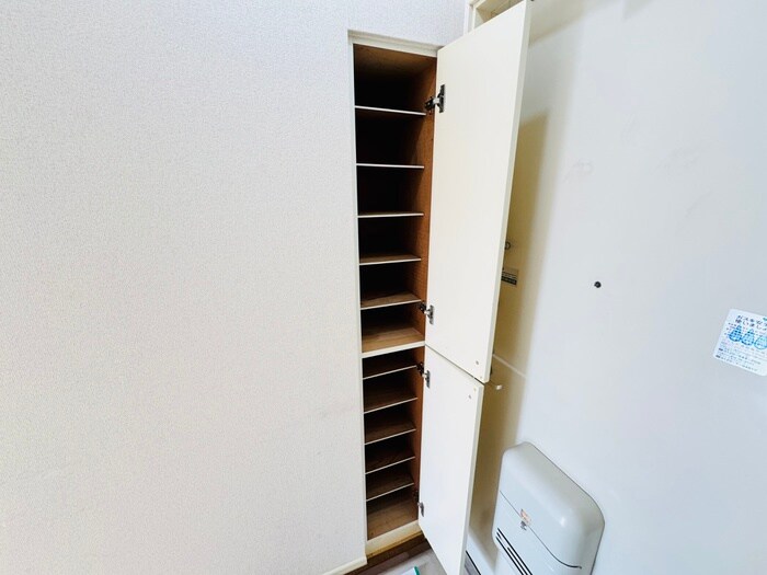 物件内観写真16　(靴箱)