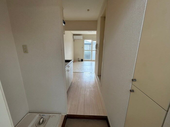 物件内観写真17　(廊下)