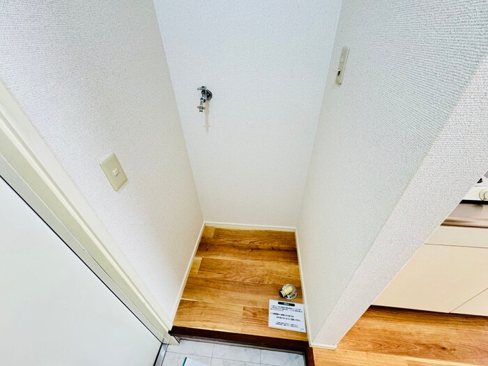 物件内観写真18　(洗濯機置場)