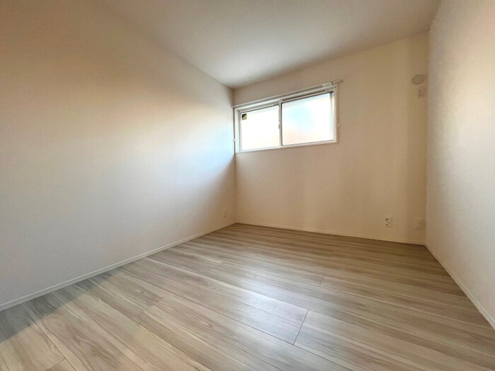 物件内観写真9　(居室)