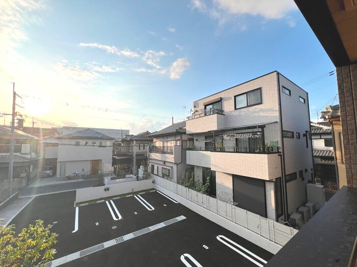 物件内観写真22　(室内からの展望)