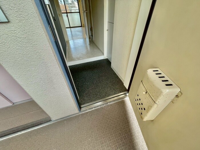 物件内観写真17　(玄関)
