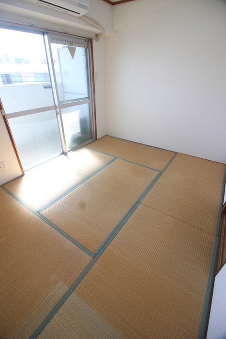 物件内観写真8　(居室)