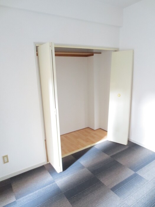 物件内観写真11　(収納)