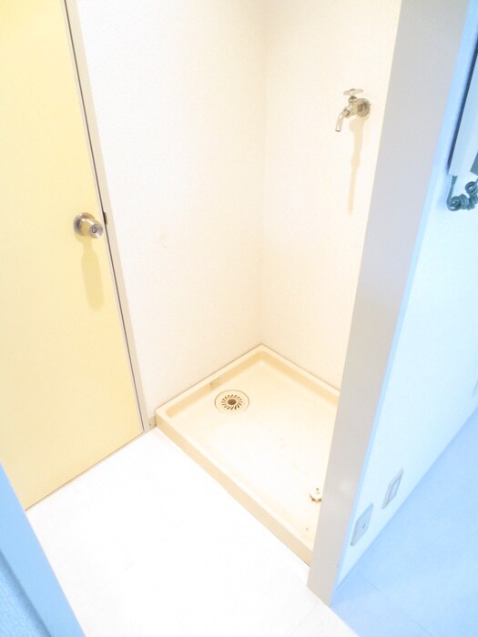 物件内観写真14　(洗濯機置場)