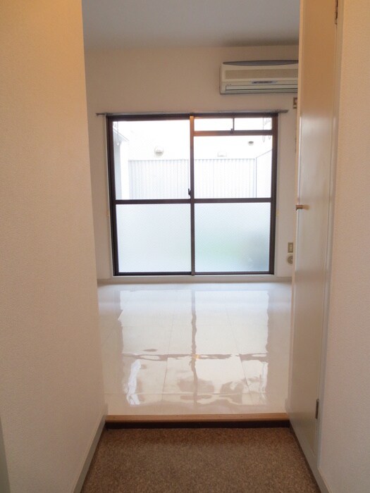 物件内観写真15　(玄関)