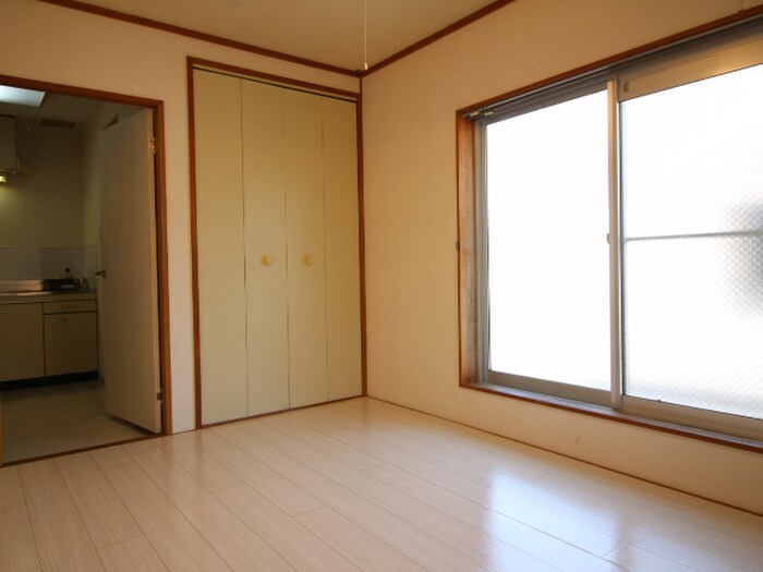 物件内観写真9　(居室)