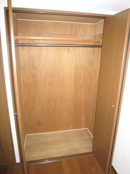 物件内観写真6　(収納)