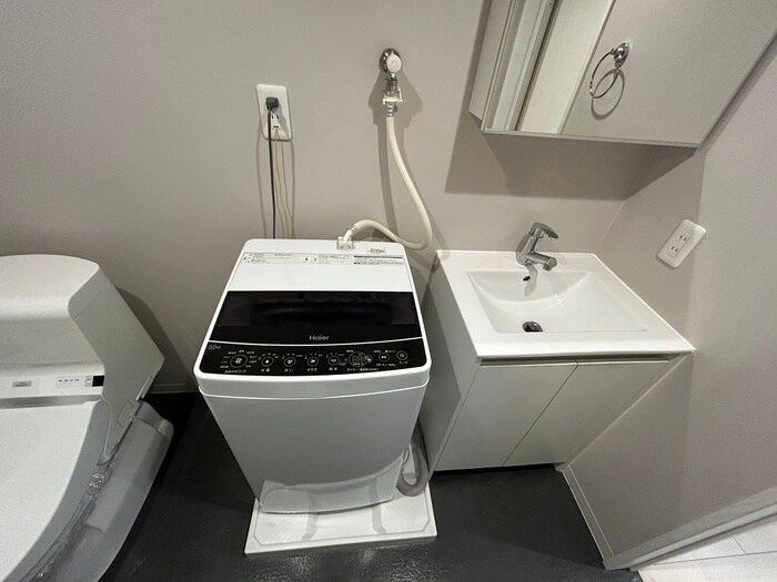 物件内観写真18　(洗濯機置場)