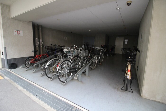 物件外観写真3　(駐輪場)