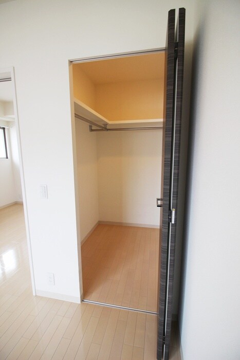 物件内観写真15　(収納)