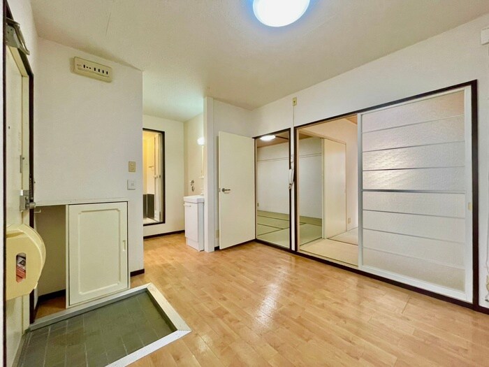 物件内観写真9　(居室)