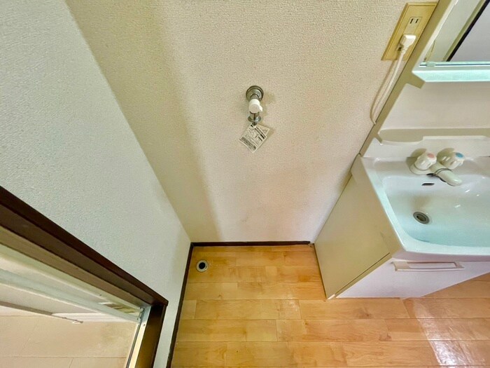 物件内観写真14　(洗濯機置場)