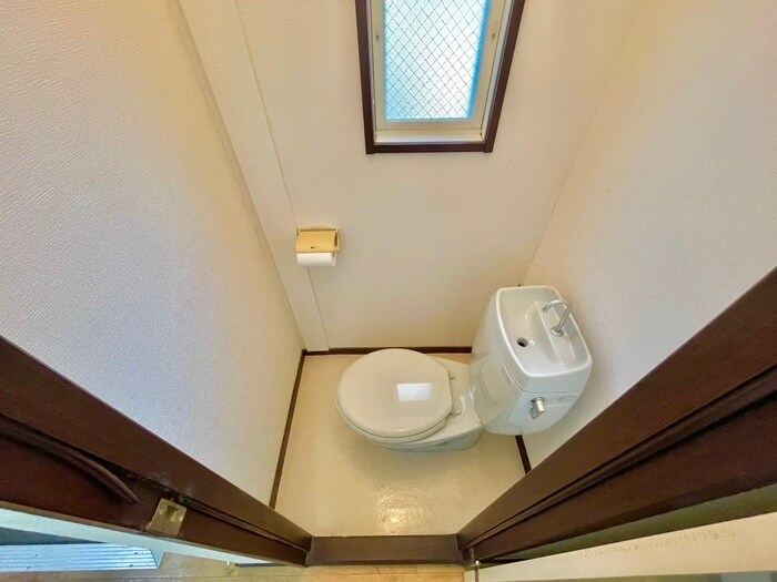 物件内観写真16　(トイレ)