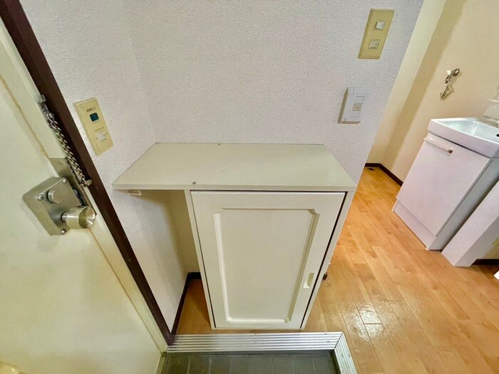 物件内観写真18　(靴箱)