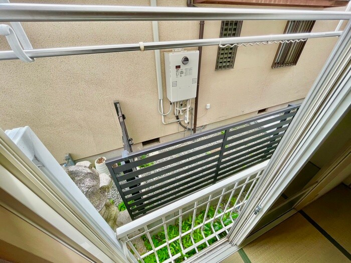 物件内観写真22　(室内からの展望)