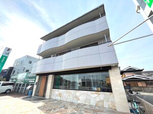 クレセル川西外観写真