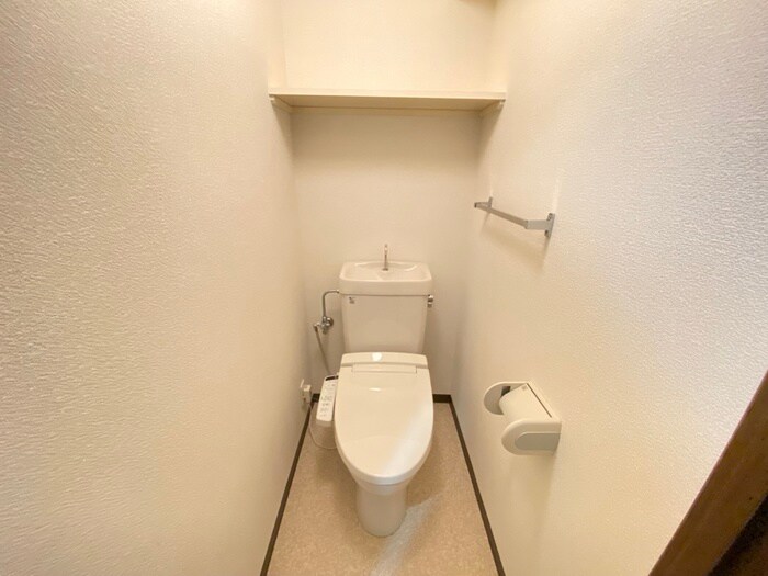 物件内観写真5　(トイレ)