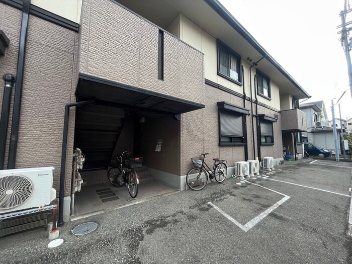 物件外観写真6　(駐輪場)