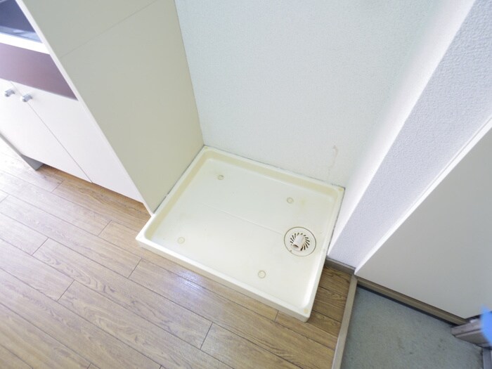 物件内観写真15　(洗濯機置場)