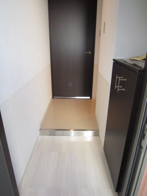 物件内観写真16　(玄関)