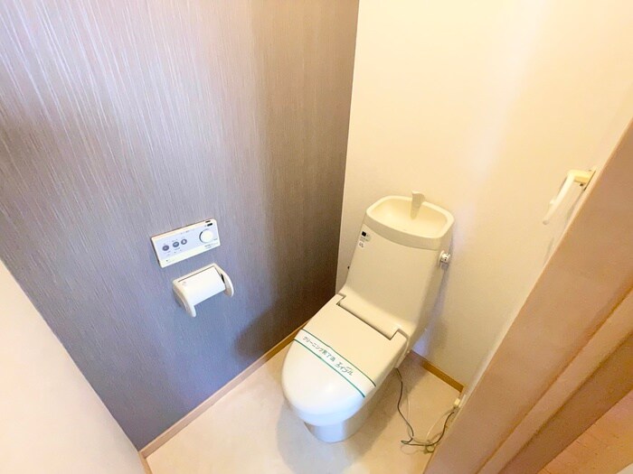 物件内観写真12　(トイレ)