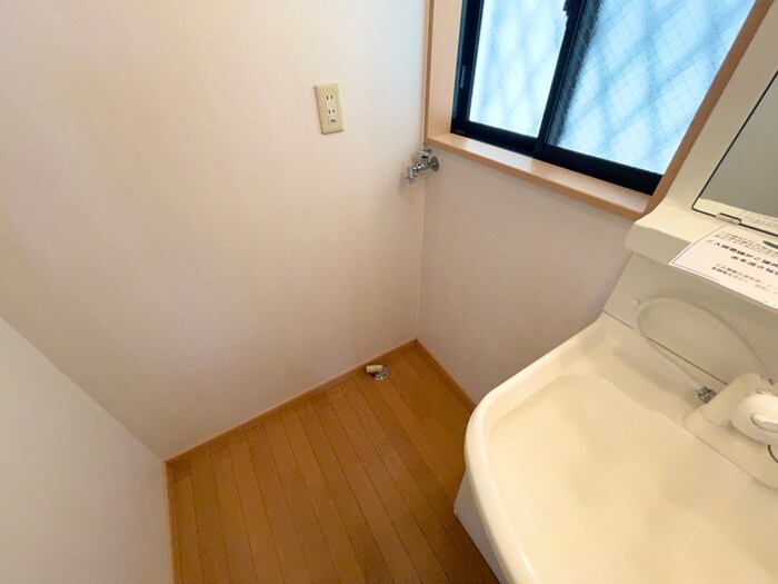 物件内観写真19　(洗濯機置場)